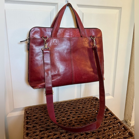 Fossil vintage red leather messenger bag laptop bag briefcase, includes key - Picture 5 of 8